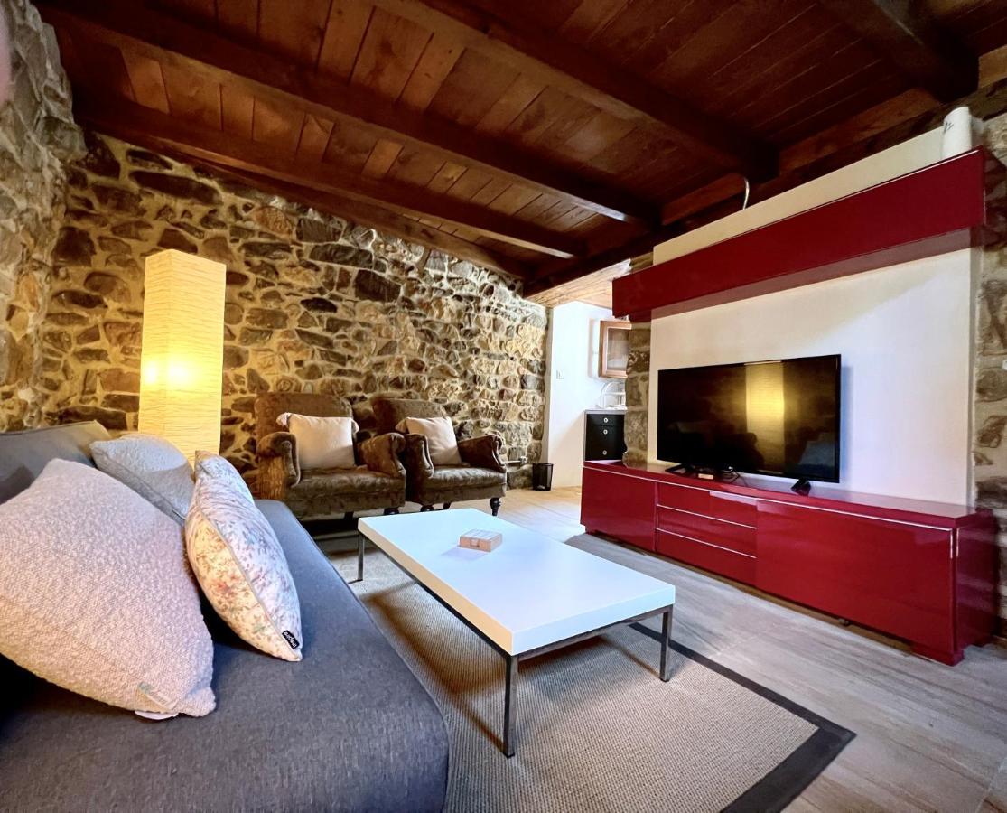 Apartamentos Rurales El Lleron Caso Exteriör bild