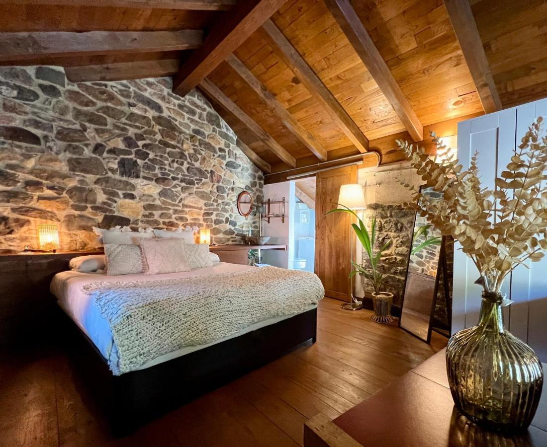 Apartamentos Rurales El Lleron Caso Exteriör bild