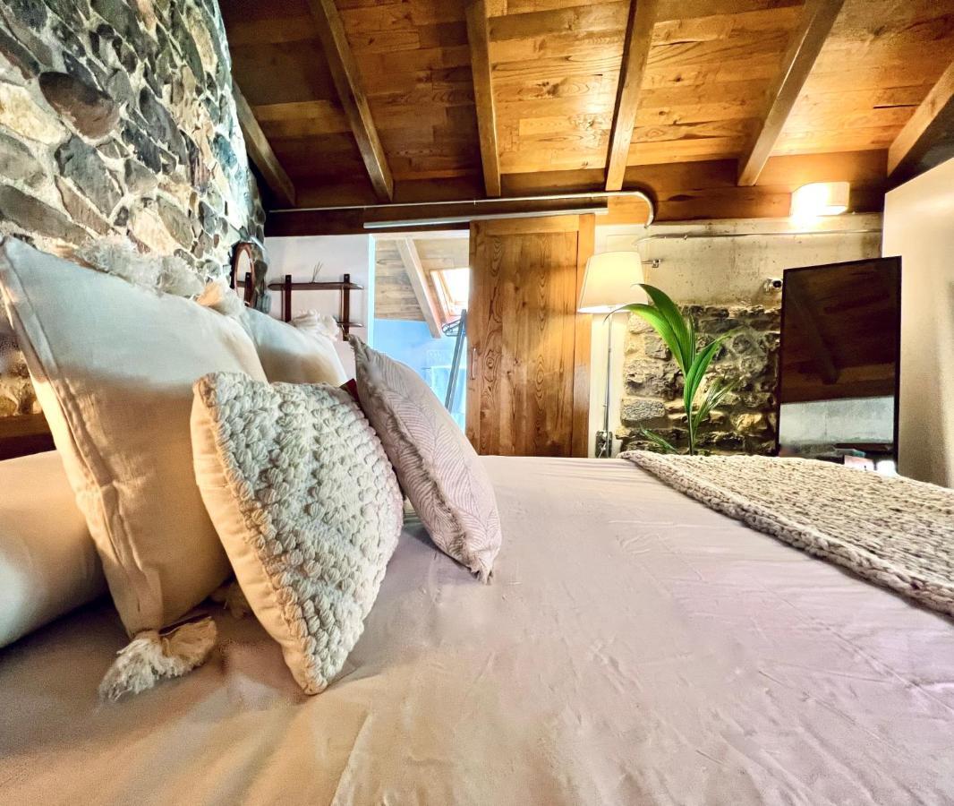 Apartamentos Rurales El Lleron Caso Exteriör bild