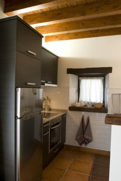 Apartamentos Rurales El Lleron Caso Exteriör bild