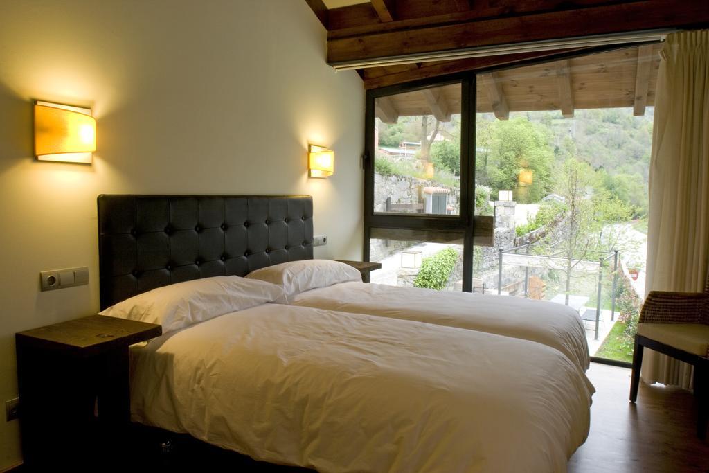 Apartamentos Rurales El Lleron Caso Exteriör bild