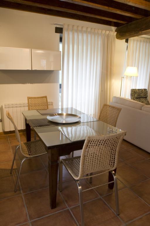 Apartamentos Rurales El Lleron Caso Exteriör bild