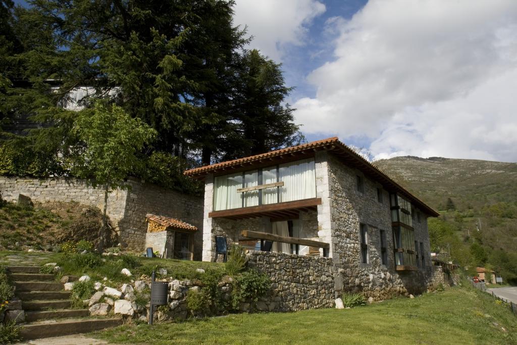 Apartamentos Rurales El Lleron Caso Exteriör bild
