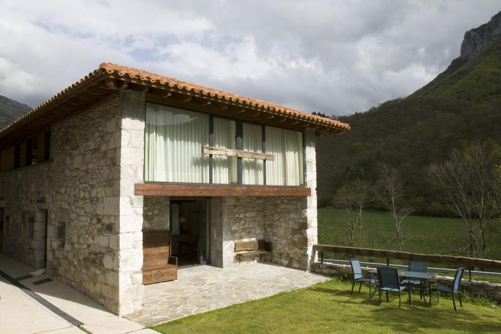 Apartamentos Rurales El Lleron Caso Exteriör bild