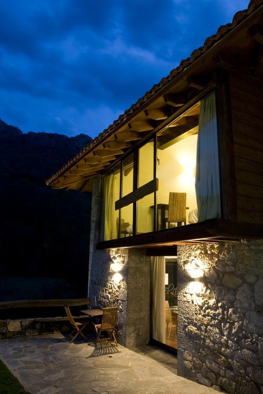 Apartamentos Rurales El Lleron Caso Exteriör bild