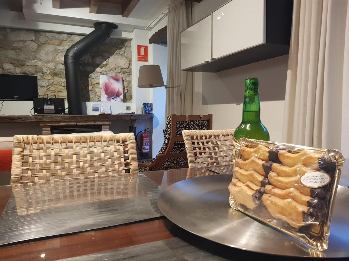 Apartamentos Rurales El Lleron Caso Exteriör bild