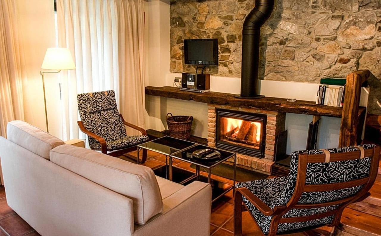 Apartamentos Rurales El Lleron Caso Exteriör bild